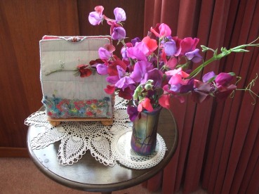 Beautiful sweet peas with the box designed and made last session by one of Calicostitch's Dundee students.